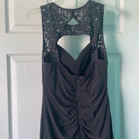 Cache Dress - Picture 2 of 5